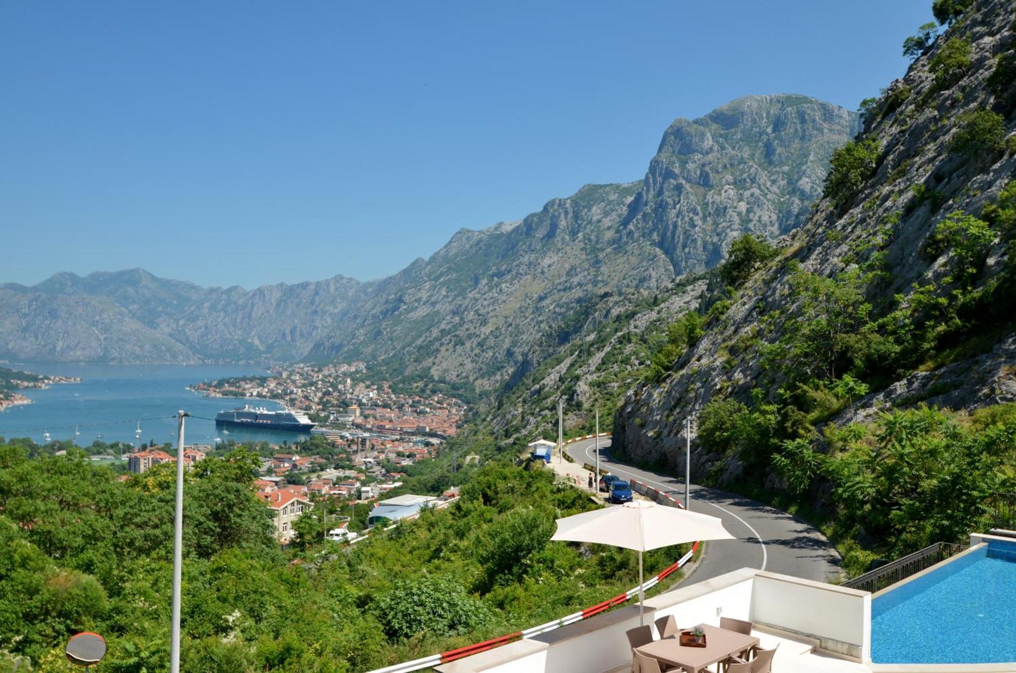 Boka Devine Residence Kotor Ngoại thất bức ảnh