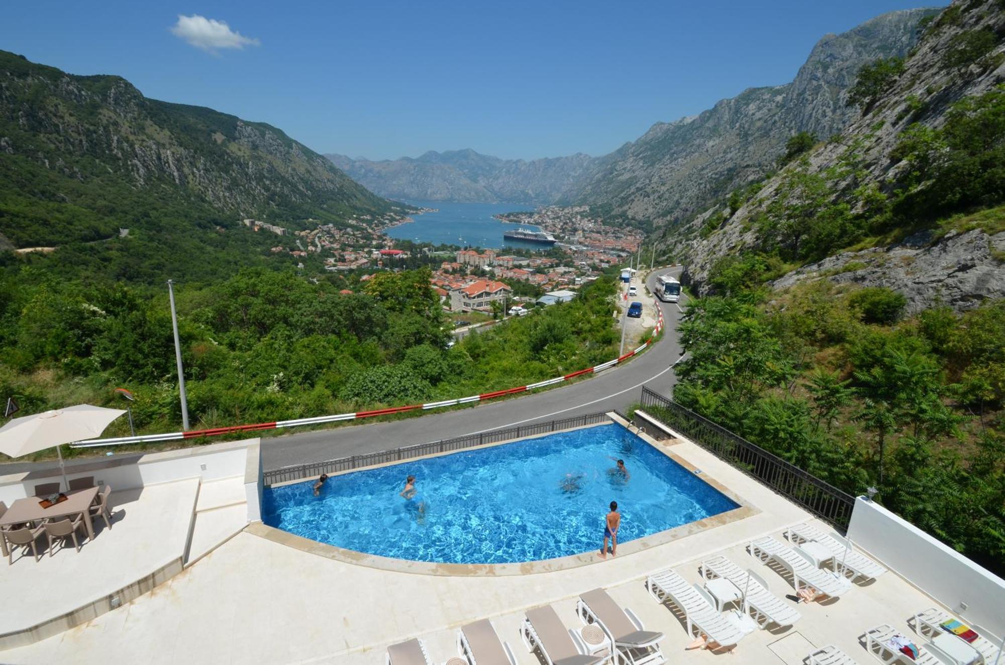 Boka Devine Residence Kotor Ngoại thất bức ảnh